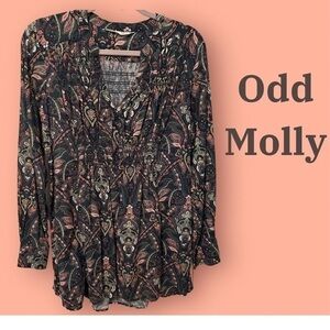 Lightweight Long Sleeve Tunic with Smocking